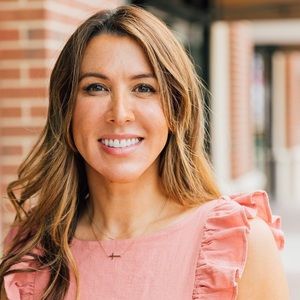 Meet your Posher, Sharon